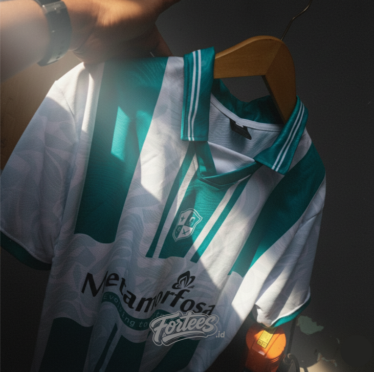 Kaos Jersey berkerah